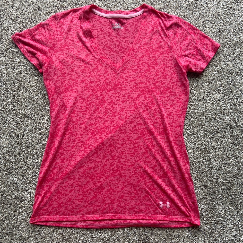 Women’s Under Armour V-neck tshirt